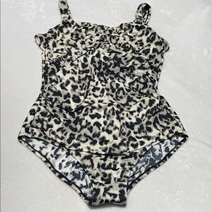 Miraclesuit Leopard Print Trimshaper Swimsuit Sz 12DD